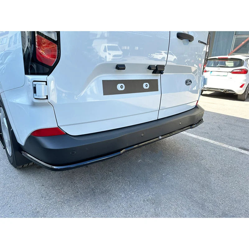 Achterbumperskirt passend voor Ford Transit Custom (V710) 2023- / Volkswagen Transporter T7 2024- (Met spatlappen) (ABS Glanzend zwart)