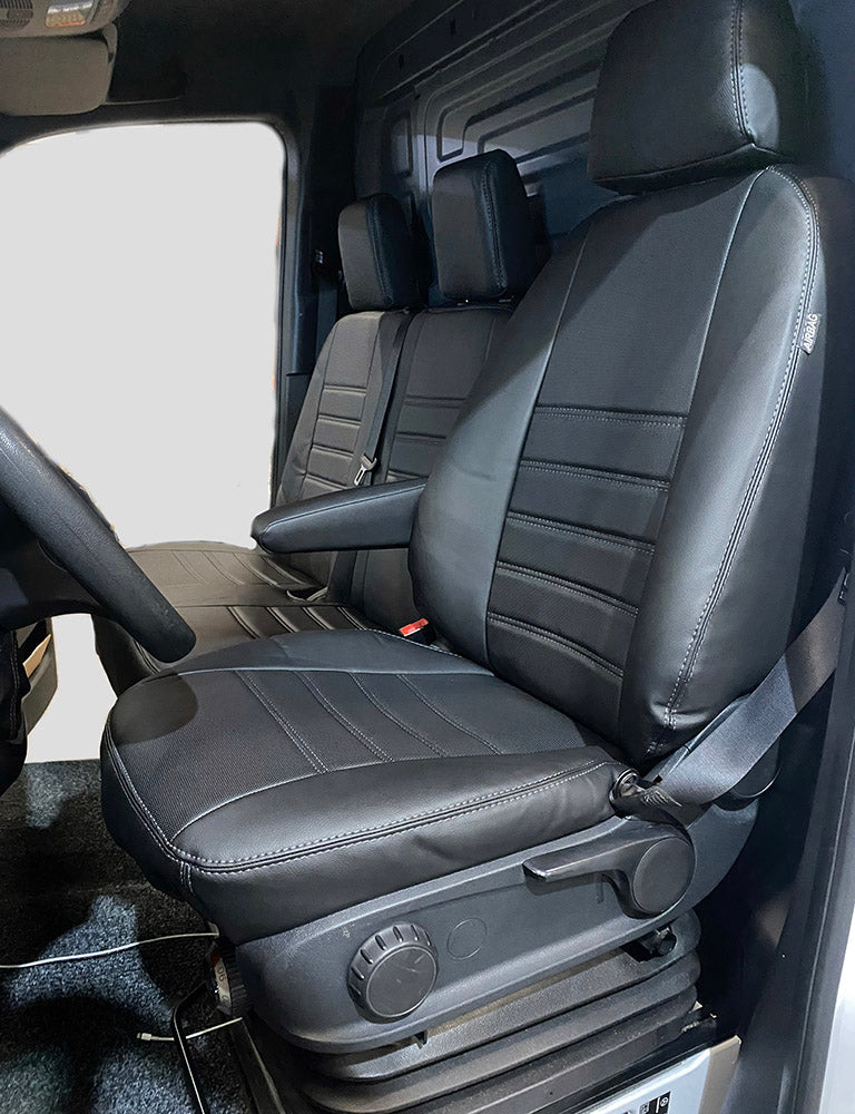 Pasvorm stoelhoezen Mercedes Sprinter 2018-heden (geschikt voor stoel en duobank in versie met standaard stoelen) - Kunstleer zwart