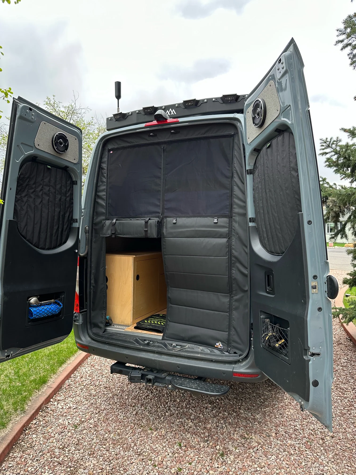 Mercedes Sprinter achterdeur muggen hor